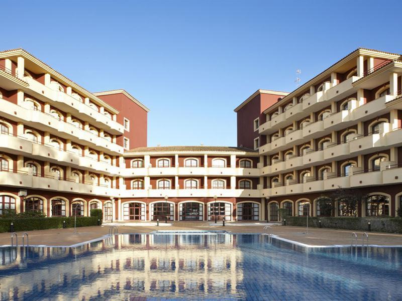 Ilunion Golf Badajoz Hotel Exterior photo